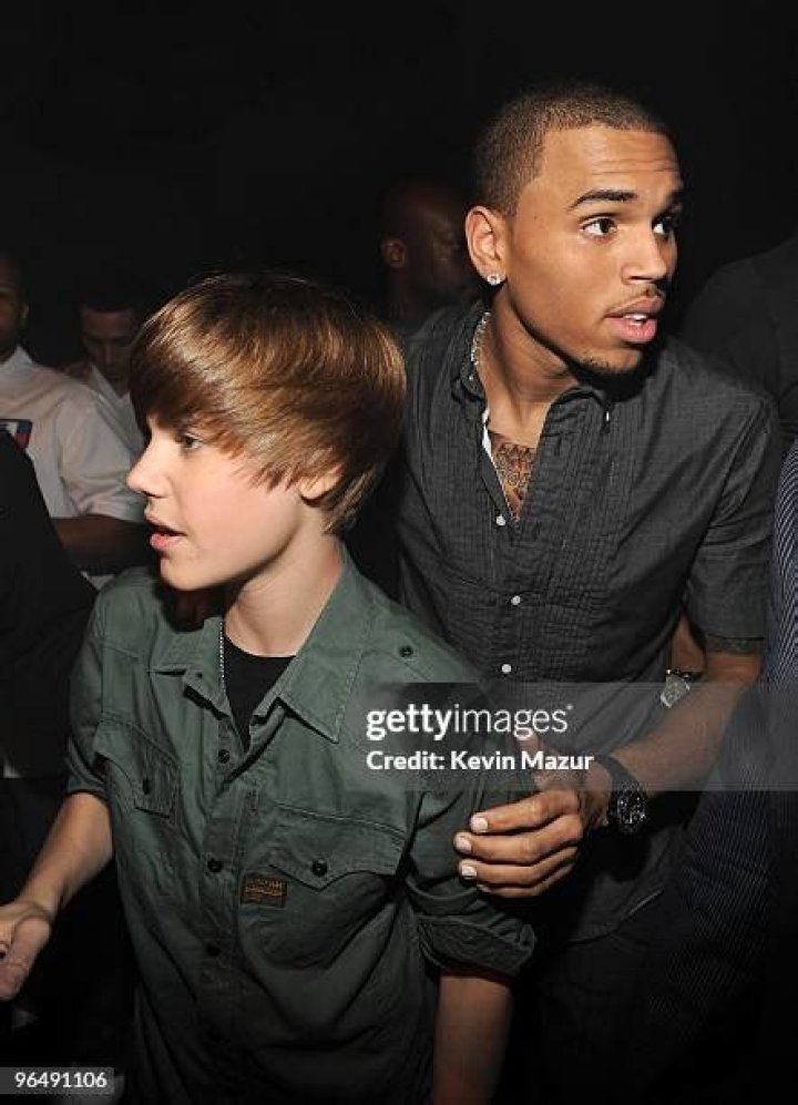 Chris Brown Helping Justin Bieber