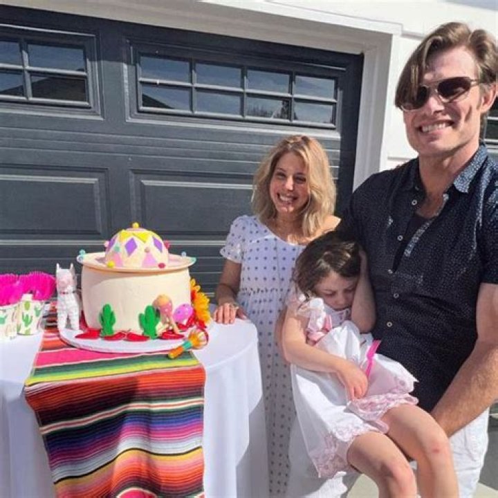 Chris Carmack Expecting Second Baby Girl With Wife Erin Slaver – Hollywood Life
