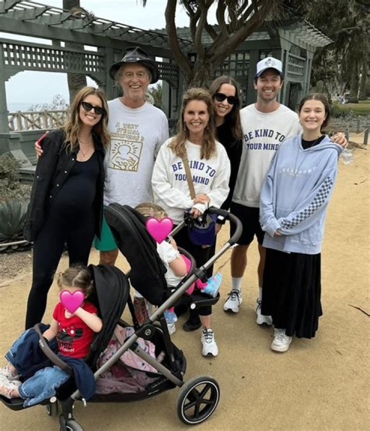 Chris Pratt Beams Out With Pregnant Katherine Schwarzenegger & Kids Lyla, 1, & Jack, 9