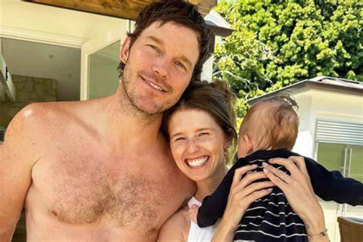 Chris Pratt & Katherine Schwarzenegger Cuddle Up With Baby Lyla, 4 Months