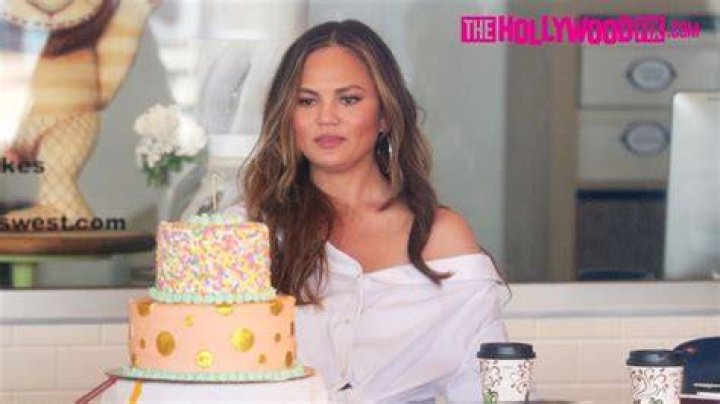 Chrissy Teigen At Cake Mix