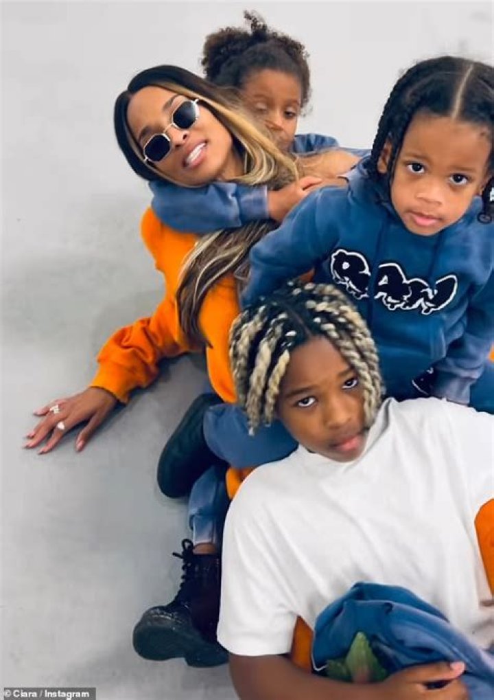 Ciara & her kids