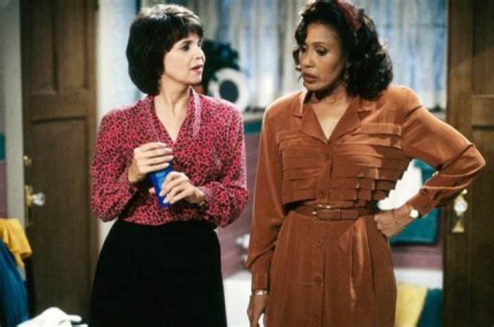 Cindy Williams And Telma Hopkins In &lsquo;Getting By&rsquo;