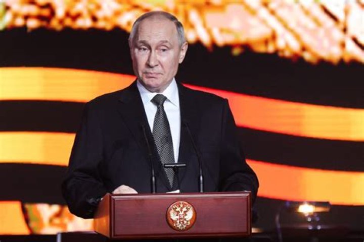 Colin Jost Compares Putin’s Ukraine Invasion To NBC Having To Air Olympics: ‘Colossal Mistake’