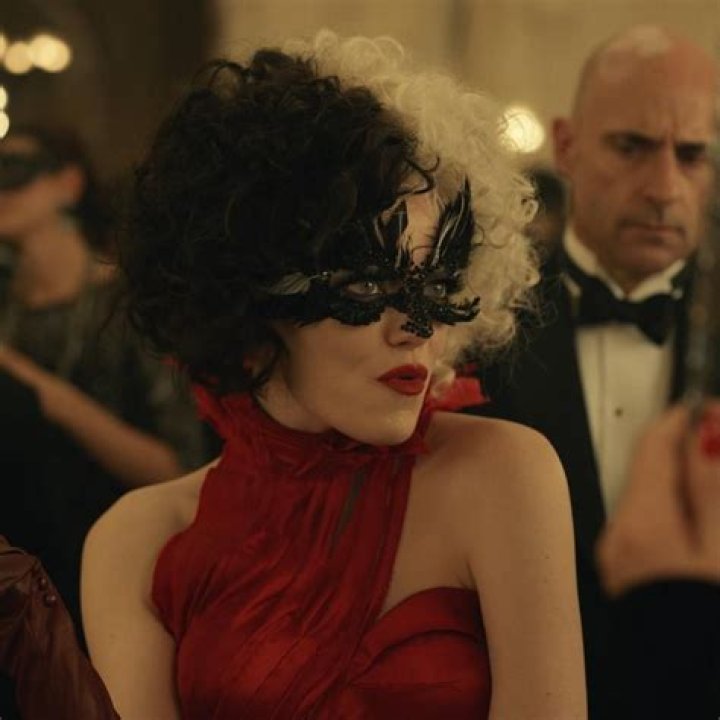 ‘Cruella’ Trailer: Emma Stone Totally Transforms Into The Wicked Disney Villain