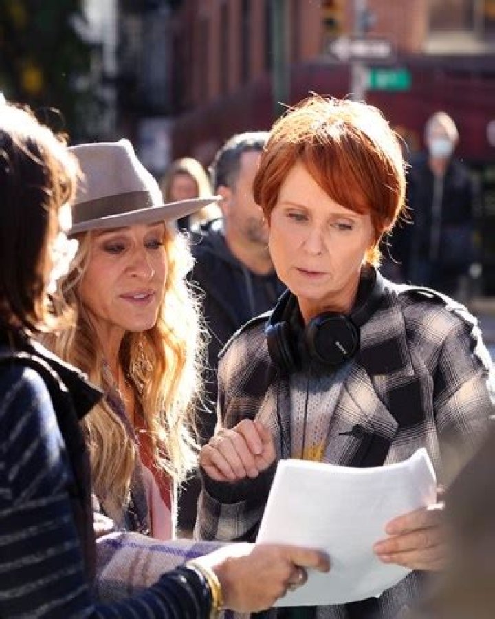Cynthia Nixon directs Sarah Jessica Parker on the set of 'And Just Like That' in New York City, NY, USA. Pictured: Sarah Jessica Parker,Cynthia Nixon Ref: SPL5499309 021122 NON-EXCLUSIVE Picture by: Christopher Peterson / SplashNews.com Splash News and Pictures USA: +1 310-525-5808 London: +44 (0)20 8126 1009 Berlin: +49 175 3764 166 World Rights