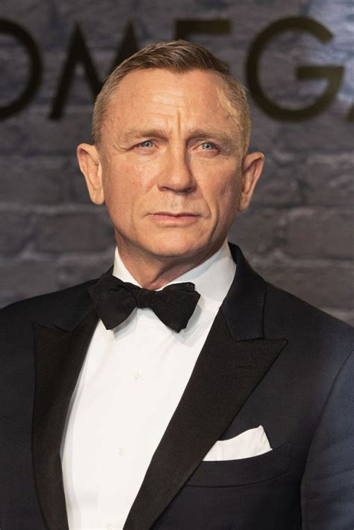 Daniel Craig Celebrity Profile – Hollywood Life