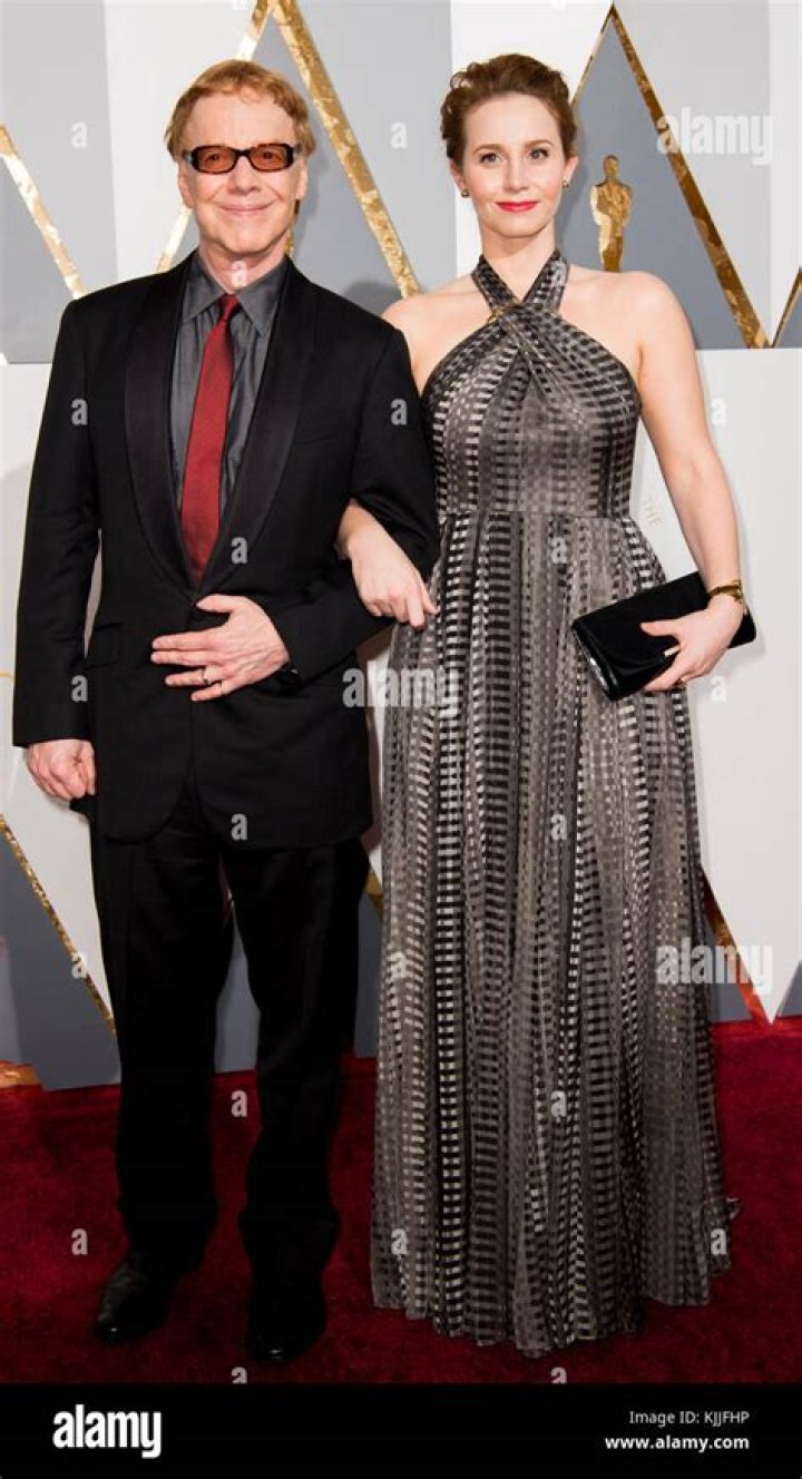 Danny Elfman and Bridget Fonda GOLDEN GLOBE AWARDS, BEVERLY HILTON HOTEL, LOS ANGELES, AMERICA - 25 JAN 2004