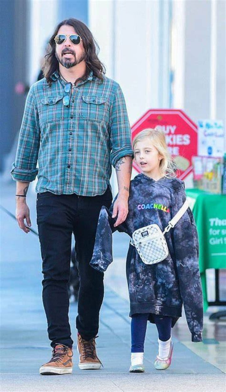 Dave Grohl With His Daughters