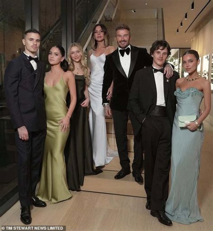 David Beckham Kisses Wife Victoria For Her 48th Birthday 1 Wk After Son Brooklyn’s Wedding