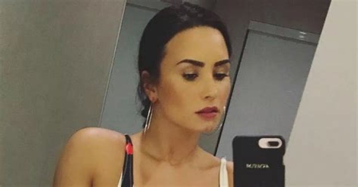 Demi Lovato Cleavage