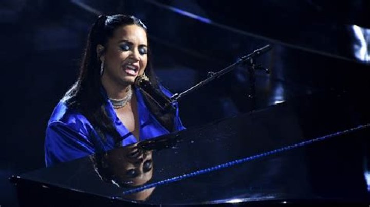 Demi Lovato Looks Striking In Blue Performing Anti-Trump Ballad ‘Commander In Chief’ At BBMAs