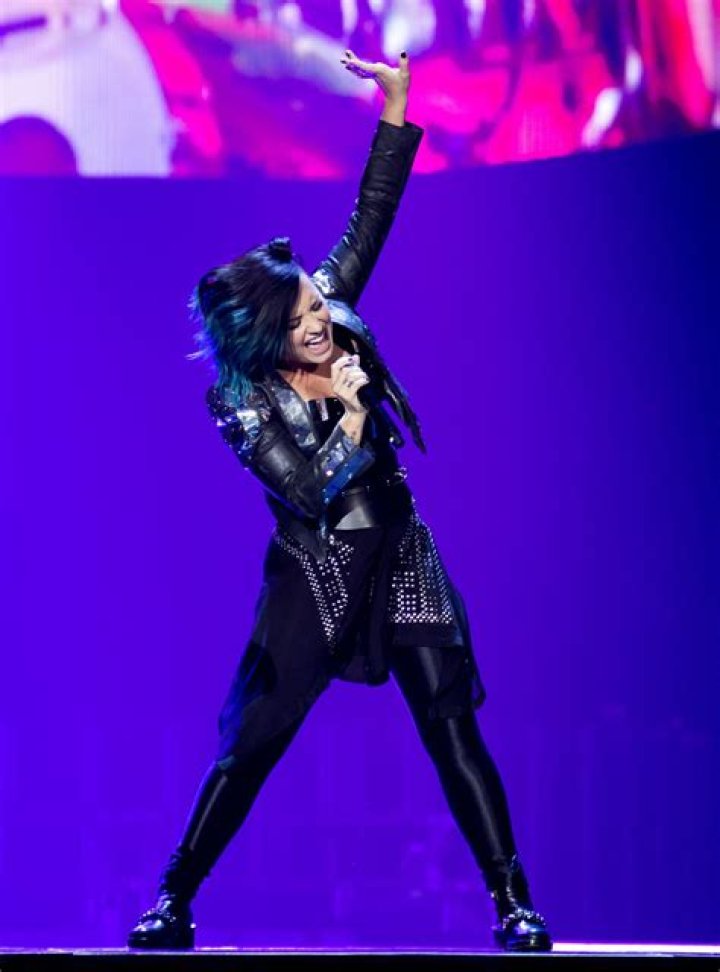 Demi Lovato Performs