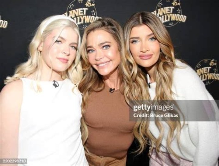 Denise Richards, Lola Sheen, Sami Sheen