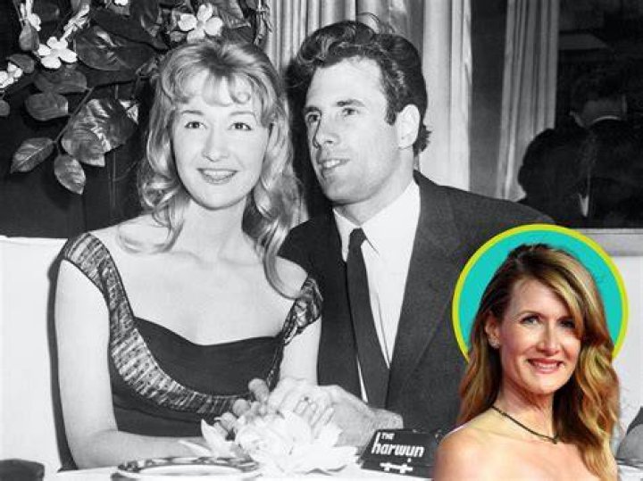 Diane Ladd, Bruce Dern, Laura Dern Actress Diane Ladd, left, actor Bruce Dern, and actress Laura Dern pose after all received stars on the Hollywood Walk of Fame in Los Angeles Dern and Ladd Walk of Fame, Los Angeles, USA
