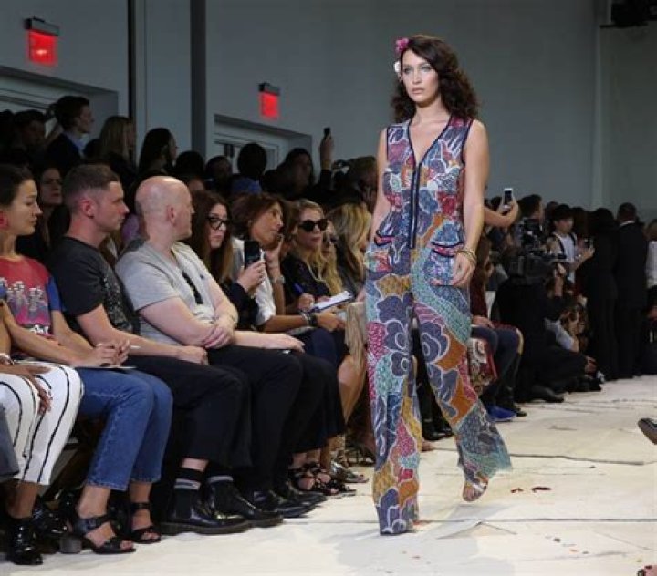 Diane von Furstenberg Spring 2016 Collection — SEE PICS