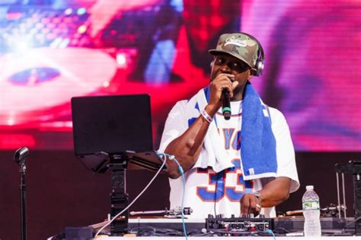 DJ Clark Kent spins at non-profit event for LISTERINE
