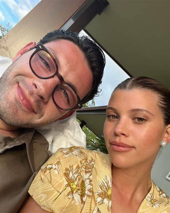 Does Sofia Richie Have A New Boyfriend? See New Pic – Hollywood Life