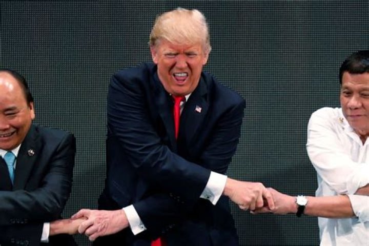 Donald Trump&rsquo;s Most Awkward Handshakes &mdash; PICS