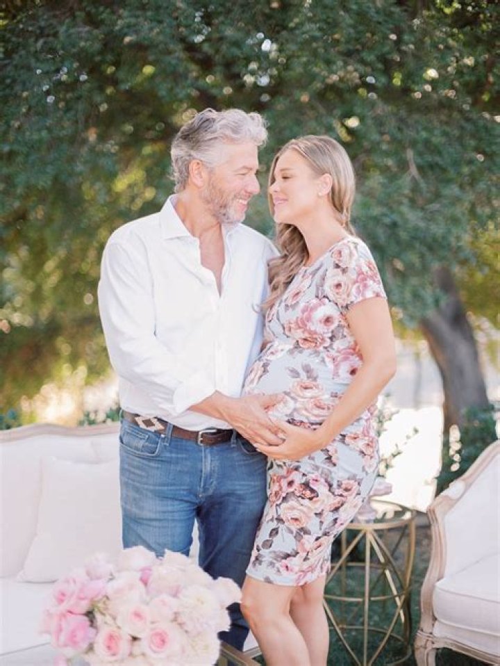 Douglas Nunes Places A Loving Hand On His Wife&rsquo;s Baby Bump