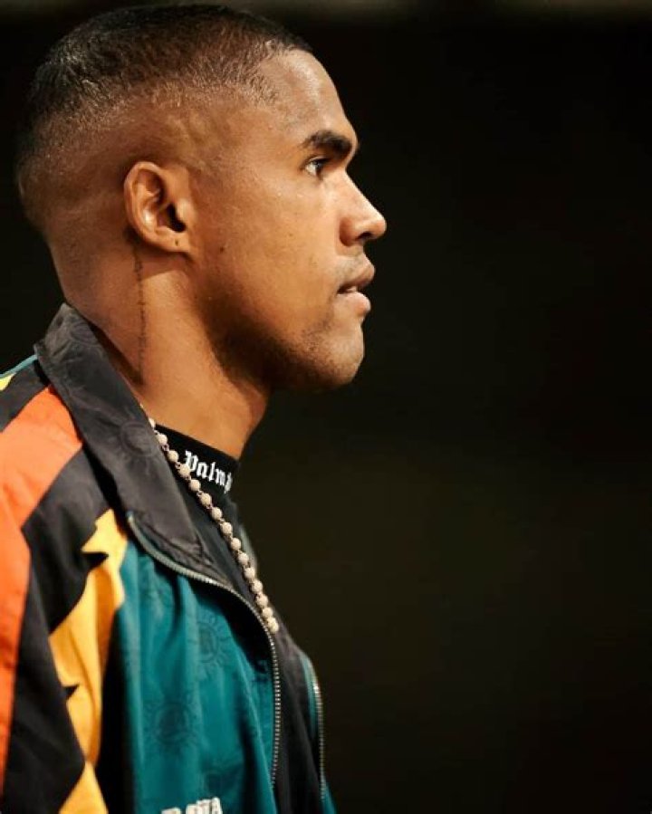 douglas-costa