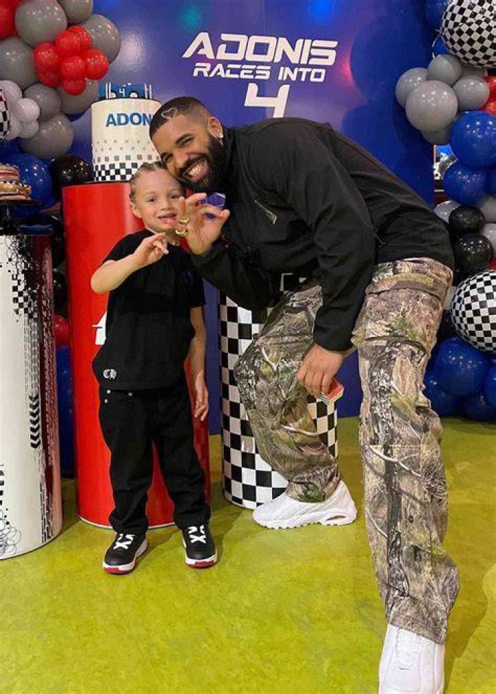 Drake & Adonis at a Lakers Game