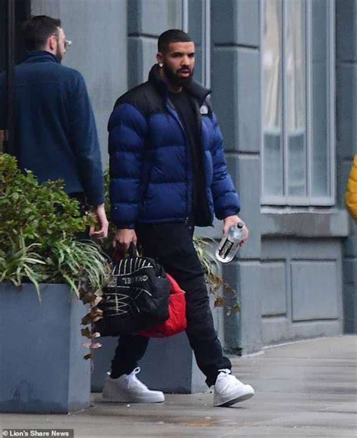 Drake & Imaan Hammam pose together