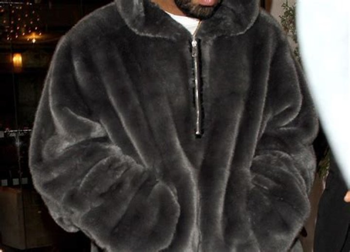 Drake Auditions Totally Sexy Strippers To Dance At His Super Bowl Pop-Up Club — Watch
