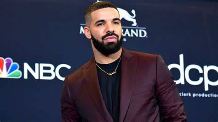 Drake’s Secret ‘Degrassi’ Deal Revealed After He Was ‘Reprimanded’ – Hollywood Life