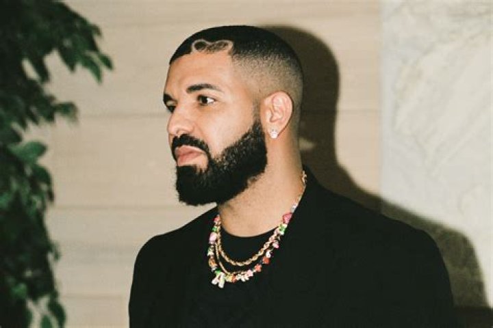 Drake Shows Off His Sexy Freckles In New Selfie While Partying In Barbados: See Pics