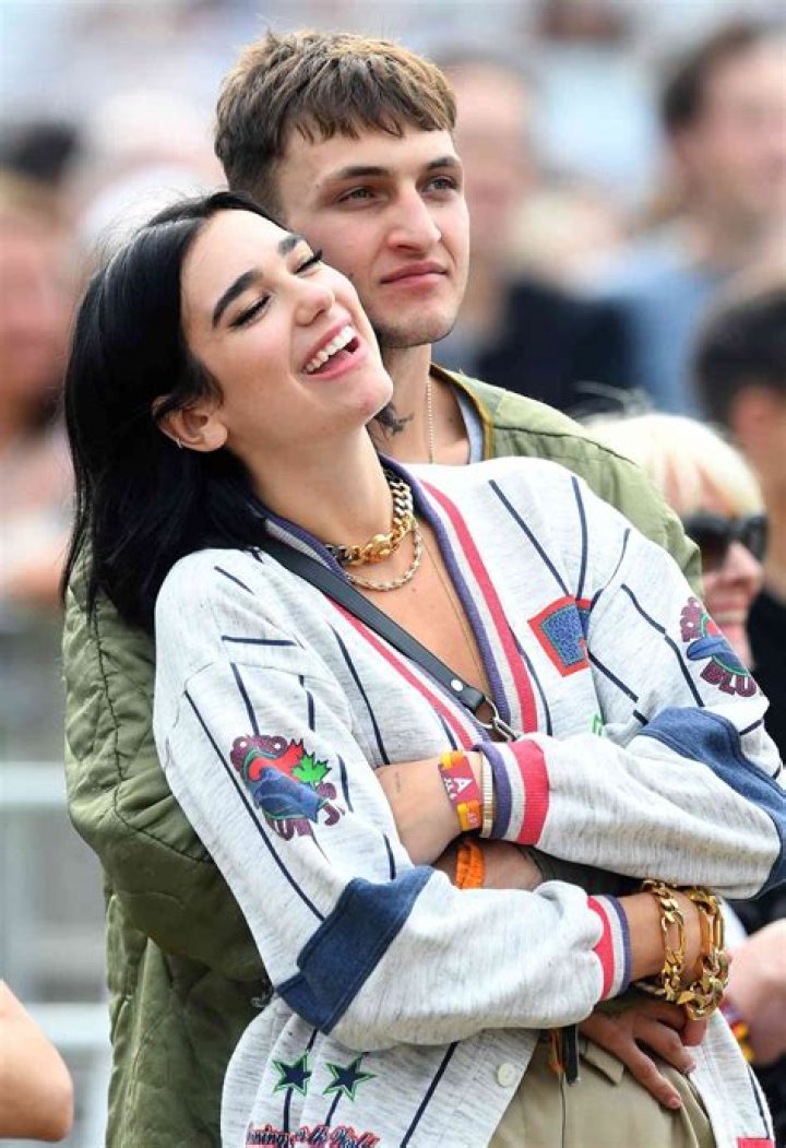 dua lipa and anwar hadid