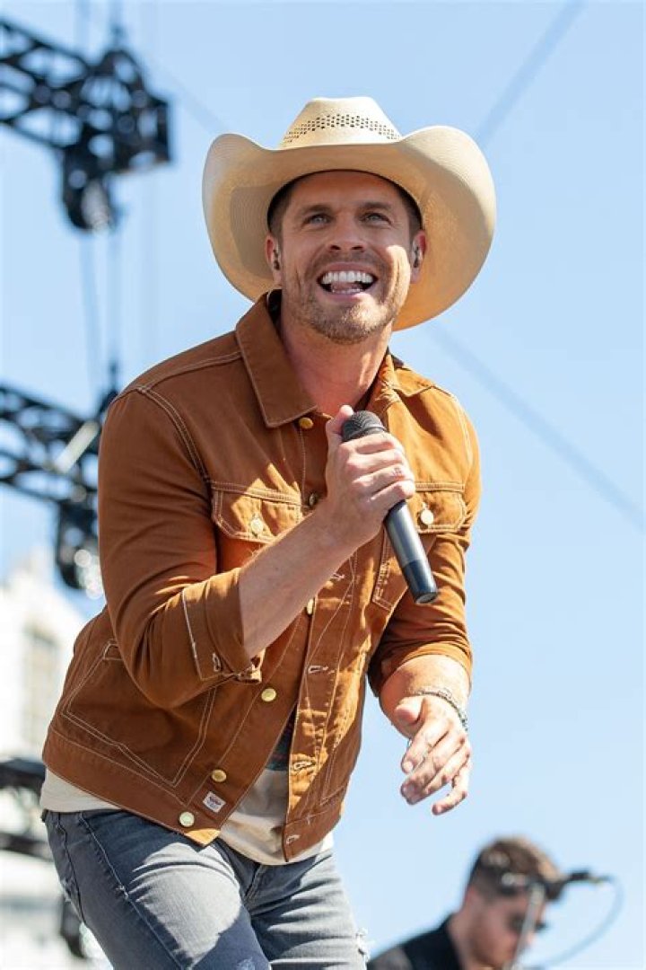 Dustin Lynch