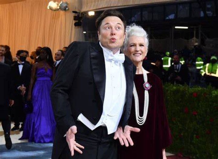 Elon Musk & Maye Musk At Met Gala 2022: Photos – Hollywood Life