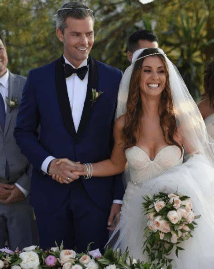 emilia bechrakis wedding dress ryan serhant
