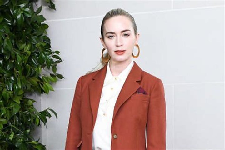 Emily Blunt At Tory Burch Show