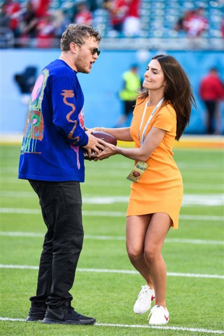 Emily Ratajkowski At Super Bowl 54