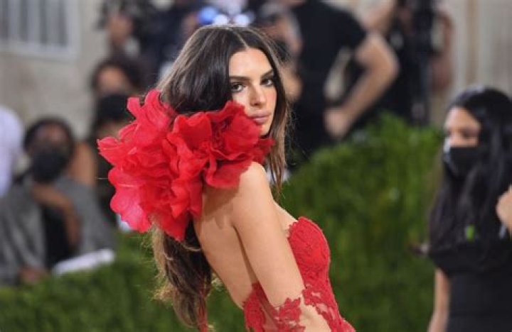 Emily Ratajkowski Pays Homage To Cher