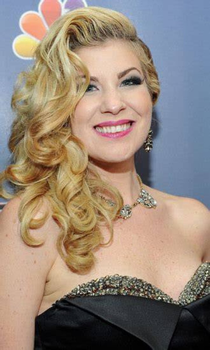 Emily West Celeb Bio – Hollywood Life