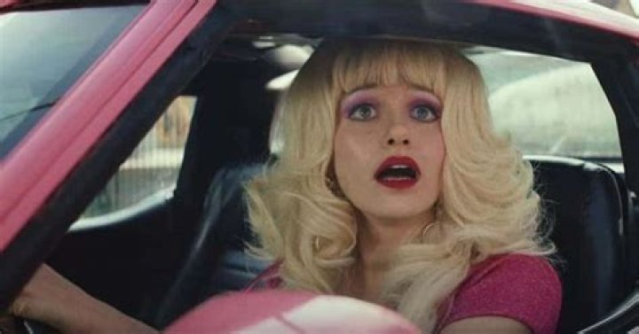 Emmy Rossum As Angelyne In Her Earlier Years
