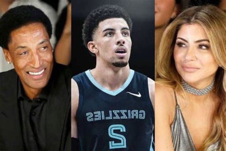 EXCLUSIVE: Ex basketball player Scottie Pippen spotted leaving The oaks Gourmet Market holding 2 bottles of liquor with a mystery woman before heading back to her apartment in Hollywood. 30 Jul 2019 Pictured: Scottie Pippen; Mystery Woman. Photo credit: MEGA TheMegaAgency.com +1 888 505 6342 (Mega Agency TagID: MEGA476159_010.jpg) [Photo via Mega Agency]
