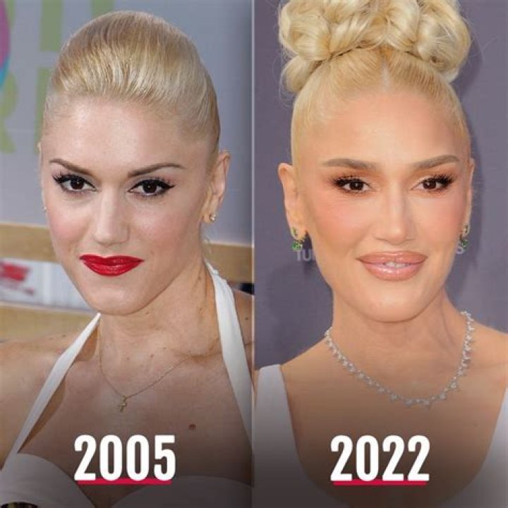 EXCLUSIVE: Gwen Stefani is age-defying as she poses for pictures during a photoshoot in Calabasas. Gwen showed off a new pink streak on her hair as she posed for pictures in daisy dukes. 07 Oct 2020 Pictured: Gwen Stefani. Photo credit: Snorlax / MEGA TheMegaAgency.com +1 888 505 6342 (Mega Agency TagID: MEGA706265_018.jpg) [Photo via Mega Agency]