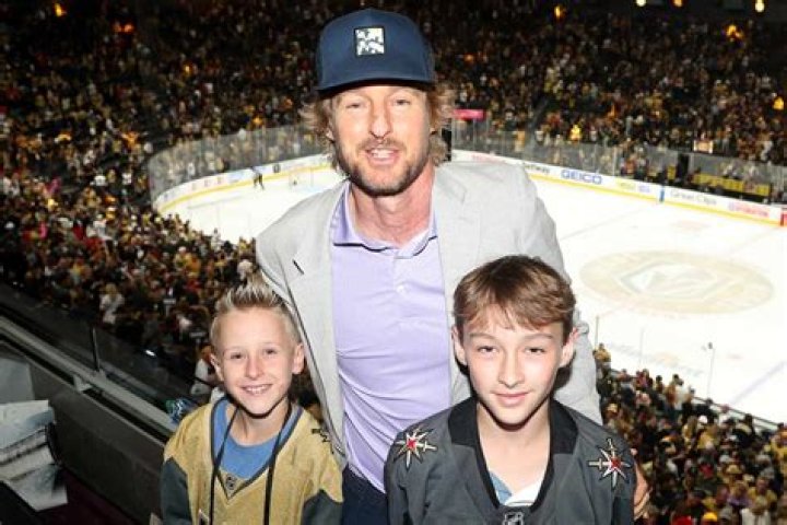 EXCLUSIVE: Owen Wilson takes his sons Finn and Robert for haircut in Santa Monica, CA. 13 Feb 2018 Pictured: Owen Wilson and Robert. Photo credit: MB / MEGA TheMegaAgency.com +1 888 505 6342 (Mega Agency TagID: MEGA163600_001.jpg) [Photo via Mega Agency]