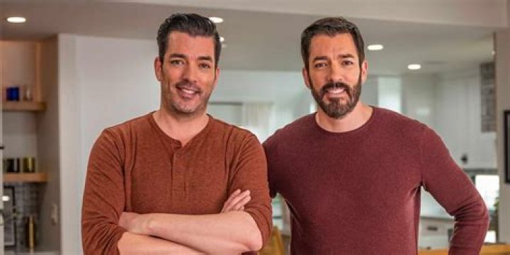 Exclusive Photos Of ‘Property Brothers’ Stars – Hollywood Life
