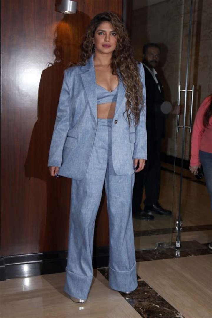 EXCLUSIVE: Priyanka Chopra Spotted In Taj Lands End Bandra hotel in Mumbai. 03 Nov 2022 Pictured: Priyanka Chopra Spotted In Taj Lands End Bandra hotel in Mumbai. Photo credit: Varinder Chawla / MEGA TheMegaAgency.com +1 888 505 6342 (Mega Agency TagID: MEGA914042_002.jpg) [Photo via Mega Agency]