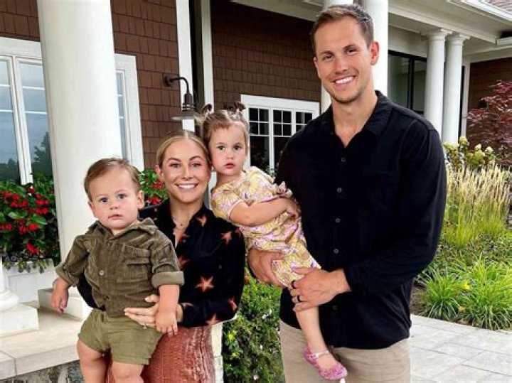 Expecting Third Child With Andrew East – Hollywood Life