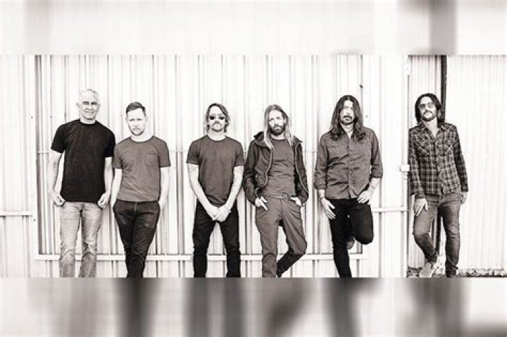 Find Out About The Foo Fighters Frontman’s Family – Hollywood Life