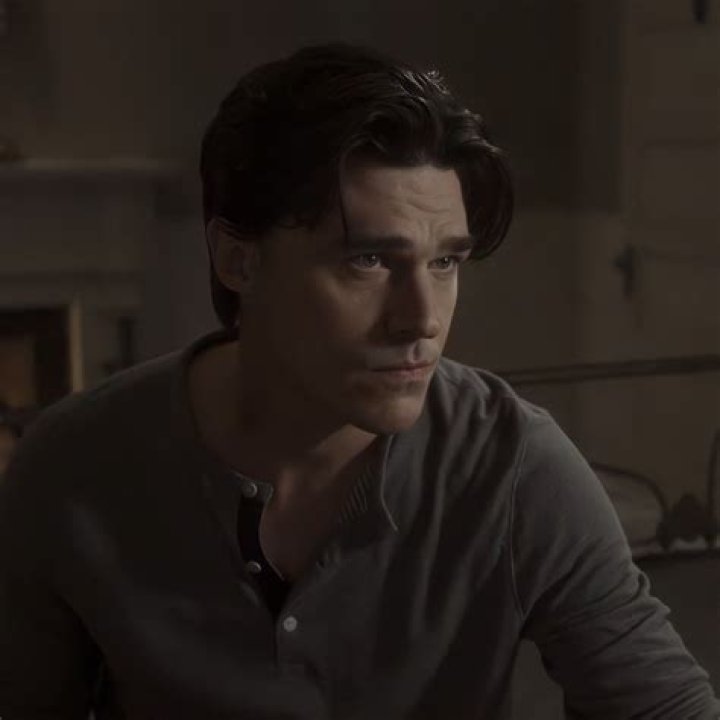finn wittrock