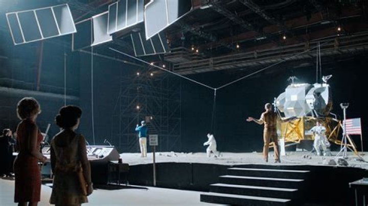 ‘First Man’s Josh Singer: Why It Felt ‘Right’ To Not End The Movie With The Moon Landing