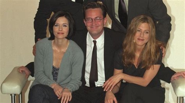 ‘Friends’ Cast ‘Closer Than Ever’ After Matthew Perry’s Death – Hollywood Life