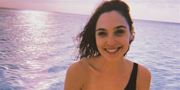 Gal Gadot Swimsuit